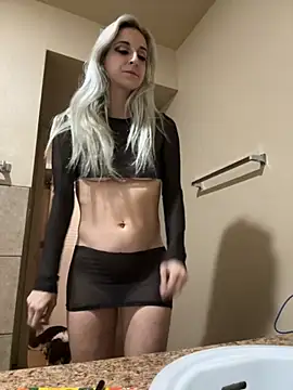 Snapshot of brooklyn3twelve chatting on 09/18/25, 11:18 brooklyn3twelve online show from 09/18/25, 11:18