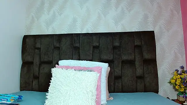 Snapshot of JuanitaDelMar chatting on 09/30/25, 10:04 JuanitaDelMar online show from 09/30/25, 10:04