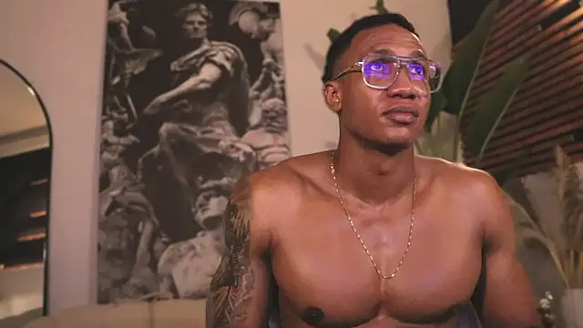 Logan Varela online show from 02/13/25, 12:24