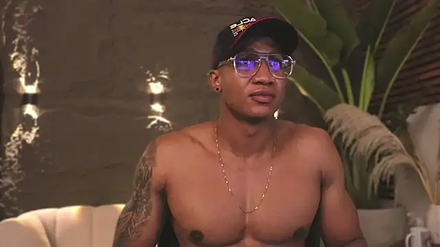 Logan Varela online show from 02/18/25, 11:08