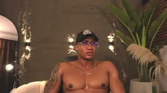 Logan Varela online show from 02/21/25, 12:16