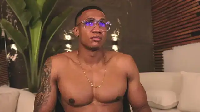 Logan Varela online show from 02/25/25, 08:09