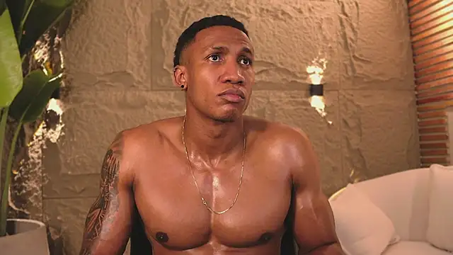 Logan Varela online show from 03/06/25, 05:57