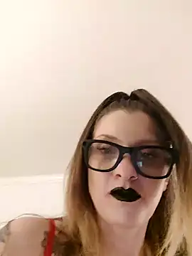 Snapshot of amorebunny chatting on 11/14/25, 09:08 amorebunny online show from 11/14/25, 09:08