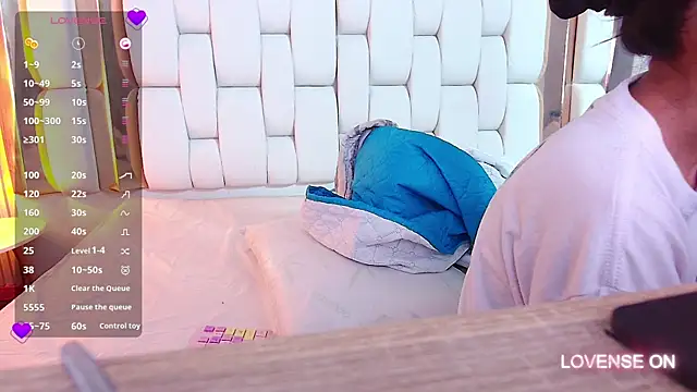 yourcuteneighbourr online show from 03/07/25, 02:57