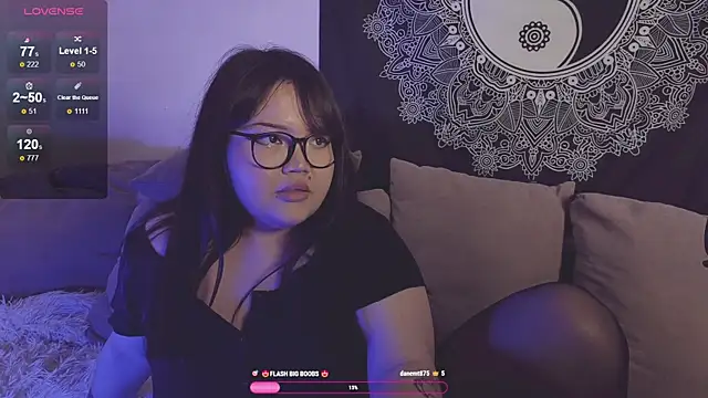 Snapshot of LeyaKan chatting on 12/03/24, 11:35 LeyaKan online show from 12/03/24, 11:35