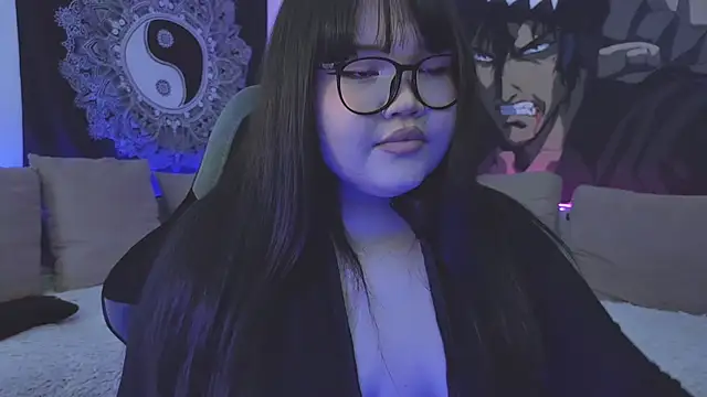 Snapshot of LeyaKan chatting on 01/24/25, 06:57 LeyaKan online show from 01/24/25, 06:57