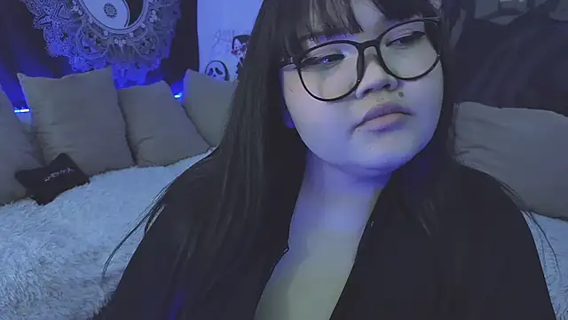 Snapshot of LeyaKan chatting on 01/28/25, 04:08 LeyaKan online show from 01/28/25, 04:08