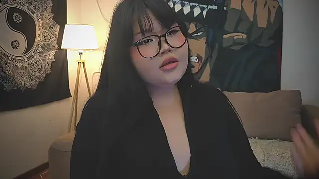 Snapshot of LeyaKan chatting on 02/02/25, 06:58 LeyaKan online show from 02/02/25, 06:58