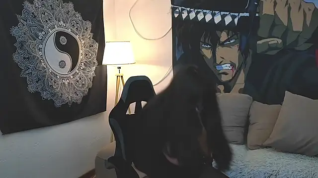 Snapshot of LeyaKan chatting on 02/03/25, 10:32 LeyaKan online show from 02/03/25, 10:32