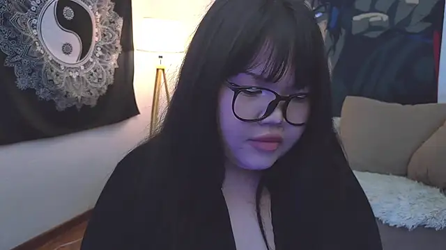 Snapshot of LeyaKan chatting on 02/09/25, 09:39 LeyaKan online show from 02/09/25, 09:39