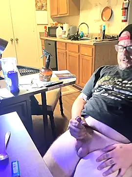 Snapshot of Tyrish361 chatting on 09/26/25, 07:34 Tyrish361 online show from 09/26/25, 07:34