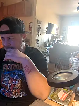 Snapshot of Tyrish361 chatting on 10/11/25, 08:18 Tyrish361 online show from 10/11/25, 08:18