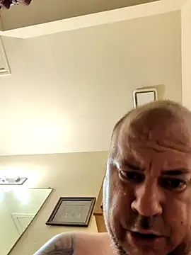 Snapshot of Tyrish361 chatting on 11/08/25, 01:22 Tyrish361 online show from 11/08/25, 01:22