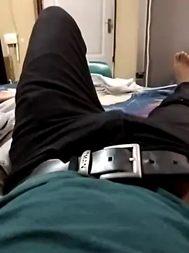 Snapshot of bigvendadick chatting on 02/17/25, 04:26 bigvendadick online show from 02/17/25, 04:26