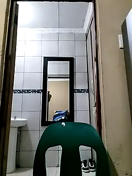 Snapshot of bigvendadick chatting on 02/19/25, 07:27 bigvendadick online show from 02/19/25, 07:27