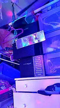 gurlnips online show from 10/25/25, 07:27