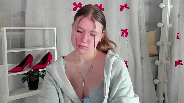 Snapshot of Rebecca_Kelly chatting on 01/10/25, 07:21 Rebecca Kelly online show from 01/10/25, 07:21
