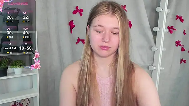 Snapshot of Rebecca_Kelly chatting on 02/20/25, 06:24 Rebecca Kelly online show from 02/20/25, 06:24