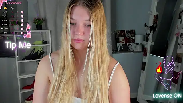 Snapshot of Rebecca_Kelly chatting on 09/09/25, 01:49 Rebecca Kelly online show from 09/09/25, 01:49