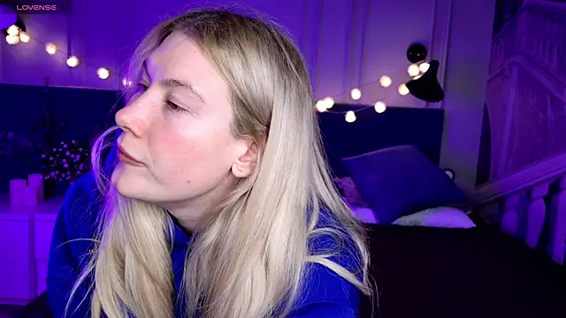 Liv Fay online show from 03/02/25, 07:45