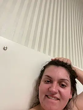 Snapshot of Sxybitch2024 chatting on 01/18/26, 06:44 Sxybitch2024 online show from 01/18/26, 06:44