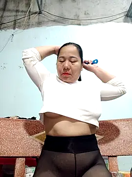 Snapshot of Queen_18200 chatting on 02/13/26, 09:44 Queen 18200 online show from 02/13/26, 09:44