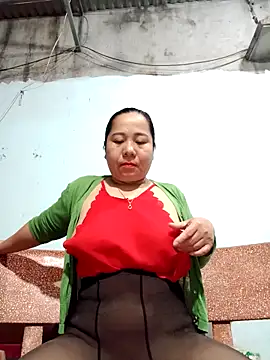 Snapshot of Queen_18200 chatting on 03/08/26, 10:35 Queen 18200 online show from 03/08/26, 10:35