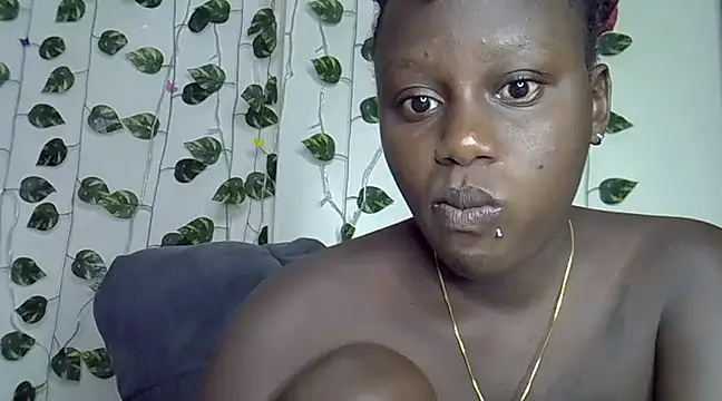 Snapshot of sexybree_ chatting on 02/19/25, 11:38 sexybree online show from 02/19/25, 11:38