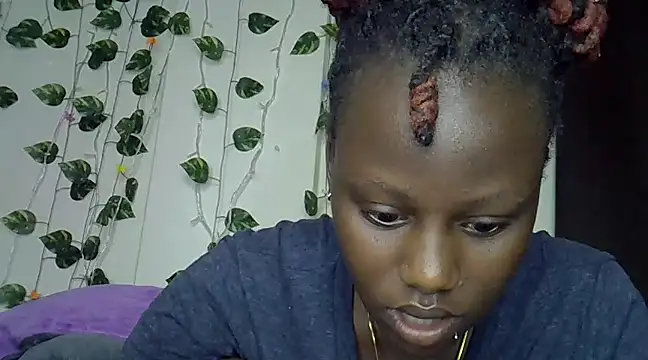 Snapshot of sexybree_ chatting on 02/21/25, 11:01 sexybree online show from 02/21/25, 11:01