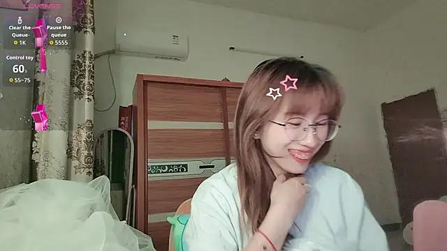 Lili 666 online show from 05/04/26, 04:47