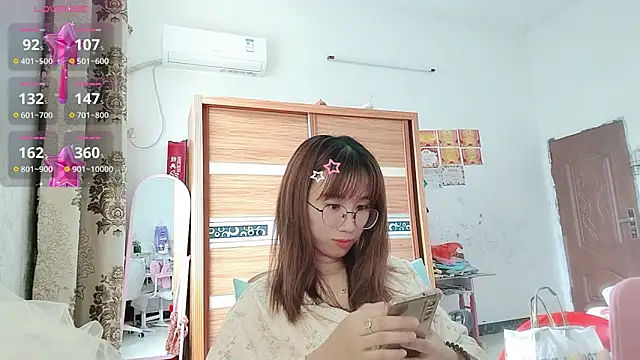 Lili 666 online show from 05/06/26, 02:29