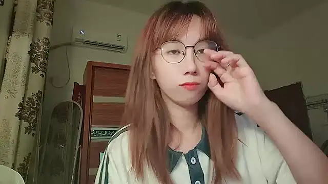 Lili 666 online show from 05/18/26, 05:19