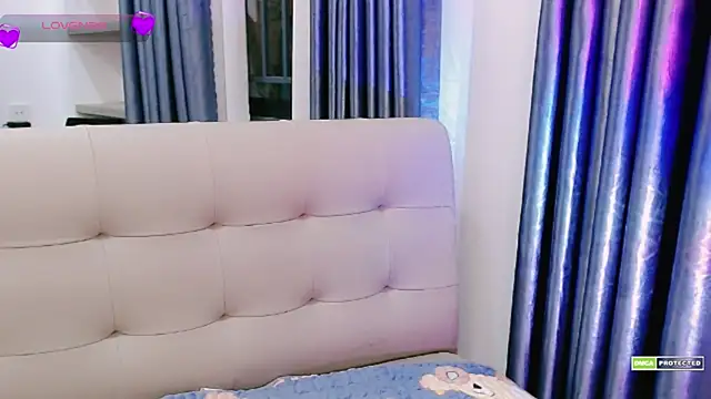 Snapshot of Na_baby chatting on 01/05/25, 01:04 Na baby online show from 01/05/25, 01:04