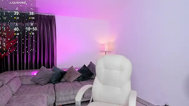 Snapshot of karlaa_james chatting on 01/18/25, 03:31 karlaa james online show from 01/18/25, 03:31