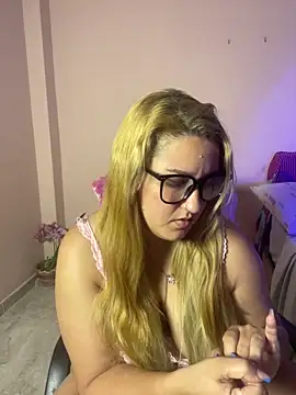 saray gomez22 online show from 05/04/26, 10:33