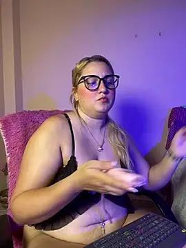 saray gomez22 online show from 05/11/26, 01:55
