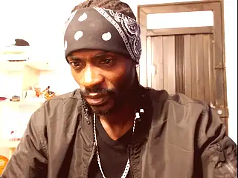 phillip-hot online show from 02/15/25, 08:54