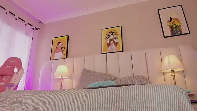 Snapshot of angelss_of_charlie chatting on 01/10/26, 03:03 angelss of charlie online show from 01/10/26, 03:03