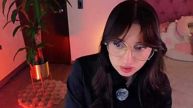 Snapshot of eimy22 chatting on 01/24/25, 11:02 eimy22 online show from 01/24/25, 11:02