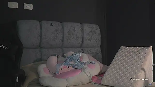 Snapshot of eimy22 chatting on 02/04/26, 11:53 eimy22 online show from 02/04/26, 11:53