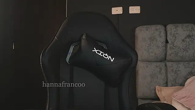 Snapshot of eimy22 chatting on 03/17/26, 11:52 eimy22 online show from 03/17/26, 11:52