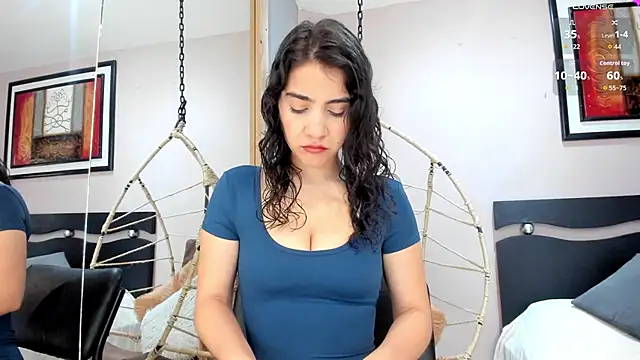 Miranda doll  online show from 02/07/26, 12:20