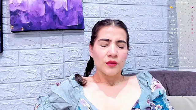 Miranda doll  online show from 06/03/26, 12:19