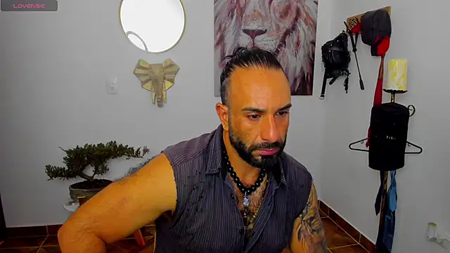 mr maik online show from 01/15/25, 02:24