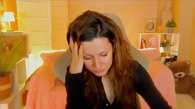 April o Nill online show from 02/24/25, 10:48