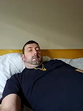 Snapshot of Mgman4365 chatting on 12/28/24, 02:43 Mgman4365 online show from 12/28/24, 02:43