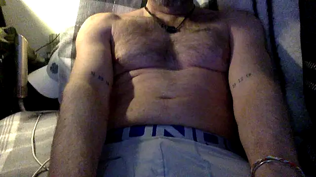 Snapshot of Stardrew123 chatting on 02/18/26, 11:33 Stardrew123 online show from 02/18/26, 11:33