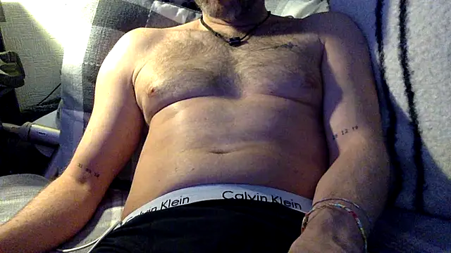 Snapshot of Stardrew123 chatting on 02/27/26, 10:21 Stardrew123 online show from 02/27/26, 10:21