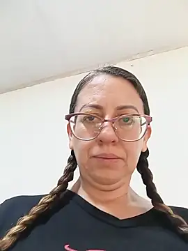 miss hanna07 online show from 06/10/26, 04:28